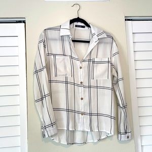 Plaid/Checkered Patterned Lightweight Button Up Top